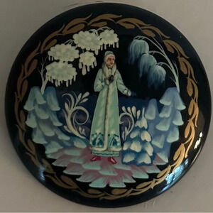 Black Lacquer Pin Brooch - Ukrainian signed 2” wide